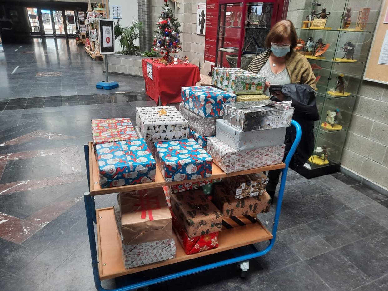 Shoe box manage