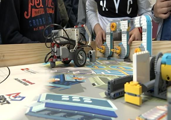 Au Coeur du Hainaut : des robots à l école! 