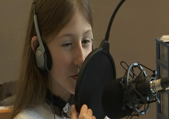 Morlanwelz: studios radio et télé à  l école de l Enfant-Jésus 