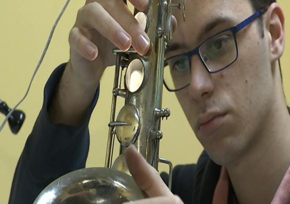 Au Coeur du Hainaut : Antoine répare des instruments à vent