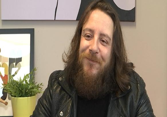 Giacomo a allumé le feu pour Johnny