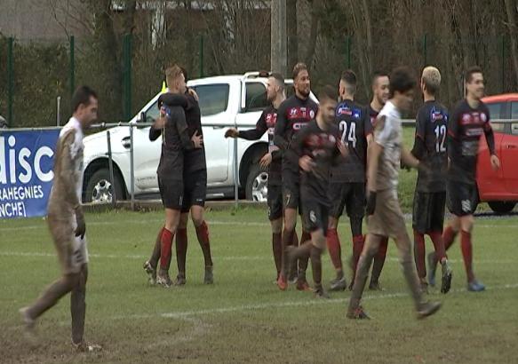 Football : Entente Binchoise - Waterloo