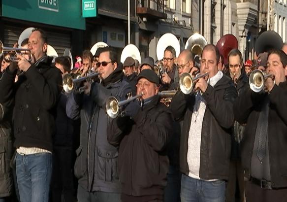 Binche: défi des musiques pour "Viva For Life"
