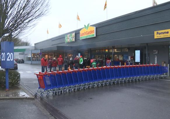 Carrefour: les magasins à Haine-Saint-Pierre et de Soignies en grève