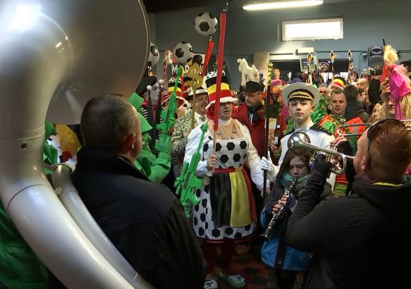 La Louvière : 140 ans pour les Gilles des Amis réunis !