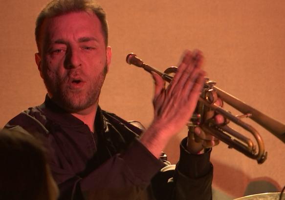 Musique : retour aux sources pour Ntoumos