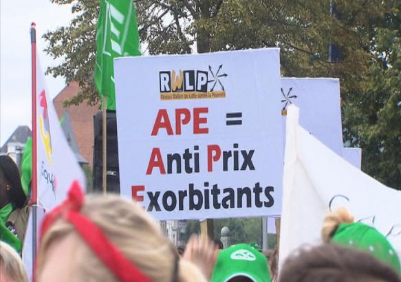 Namur : manifestation contre la réforme des points APE