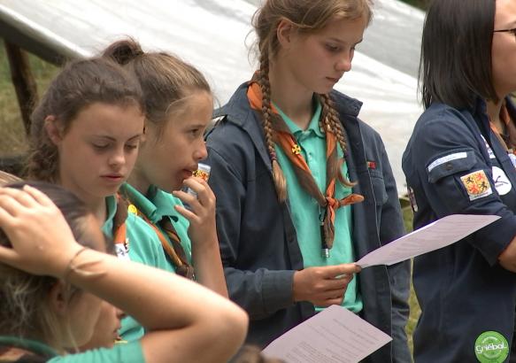 La Louvière: le grand camp des Guides de la 5ème Hainaut-Centre à Herbeumont