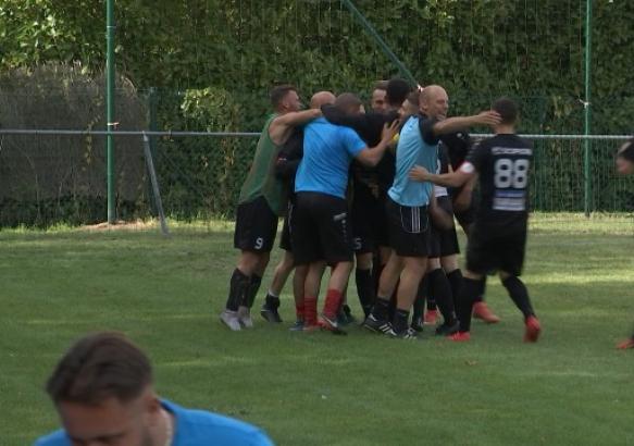 Football : Entente Binchoise - Léopold