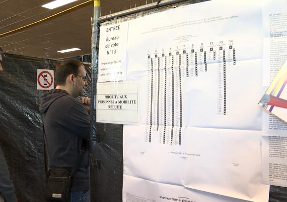 Elections 2018: le rôle d'une présidente de bureau de vote