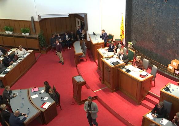 Mons : le conseil provincial attend une majorité et son collège