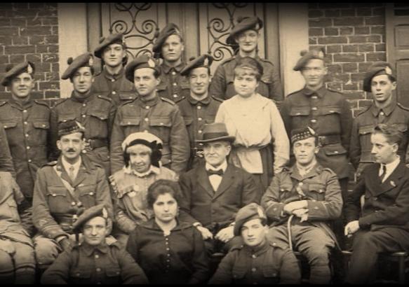 Des uniformes belges, allemands, anglais ou canadiens à  La Louvière de 1914 à 1918