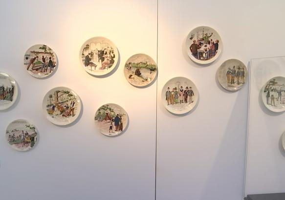 Expo : des assiettes qui parlent...