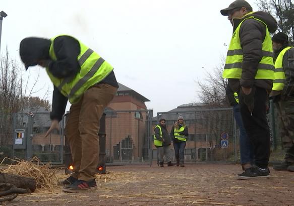 La Louvière : Les gilets jaunes au SPF Finances