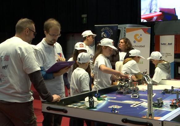 " En dehors des murs de l'école" - Une compétition de robotique pour l école primaire. (Info mag 06 février 2019)