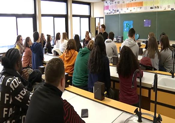 Mons : des jeunes préparent leur participation aux manifestations pour le climat