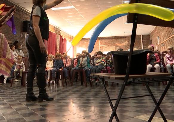 Marche-lez-Ecaussinnes : Un spectacle de magie pour remercier les enfants 