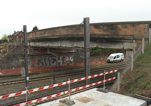 La Louvière : le pont de Bouvy bientôt démonté