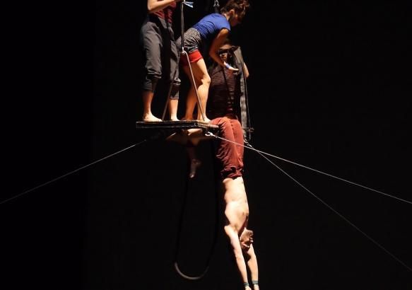 Cirque : la performance au service du sens à La Louvière