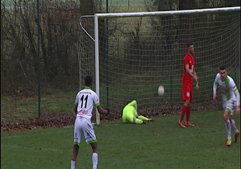 Football : Solières - UR La Louvière