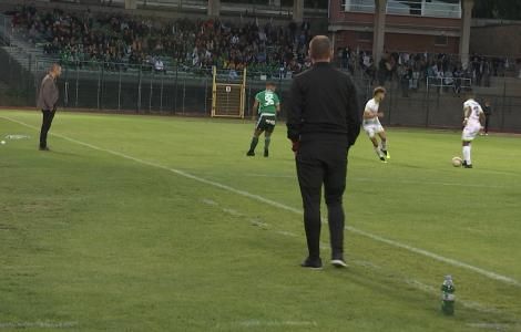 Duel des entraîneurs au Tivoli lors du derby
